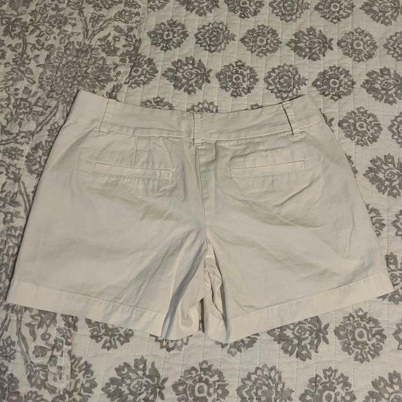 Loft white lowrise shorts - Picture 2 of 4